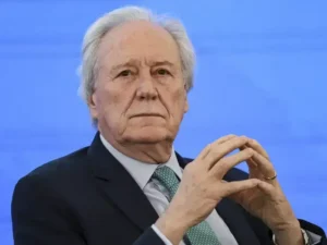 Lewandowski evita falar após STF restringir atos na Praça dos Três Poderes