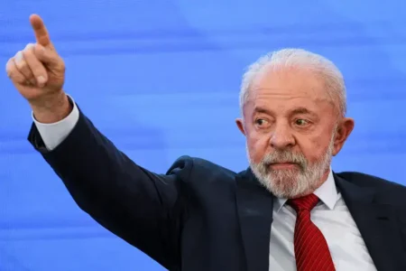 Lula bloqueia Itamaraty na crise do tarifaço de Trump