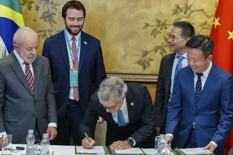 Montadoras alertam Lula sobre riscos de incentivos à China
