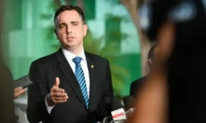 Rodrigo Pacheco defende democracia e critica anistia a manifestantes