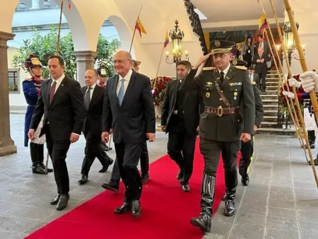 Venezuela retoma impostos e ameaça pacto com Brasil