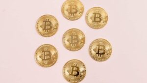 Millenials e Geração Z apostam em Bitcoin como investimento - e já colhem os frutos