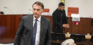 Boletim médico atualiza estado de saúde de Bolsonaro em hospital de Brasília