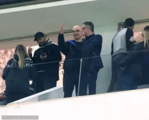 Fotógrafo do Estadão é demitido após captar gesto de Moraes