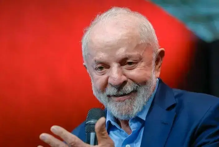 Lula homenageia petistas com condenações anuladas no PT