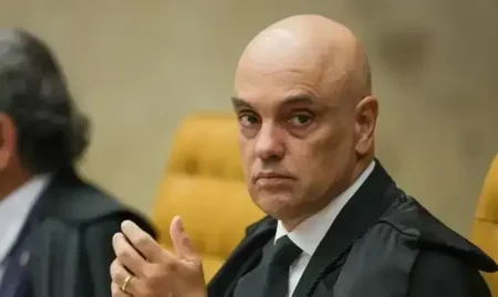 Moraes suspende ações que contestam uso de relatórios do Coaf