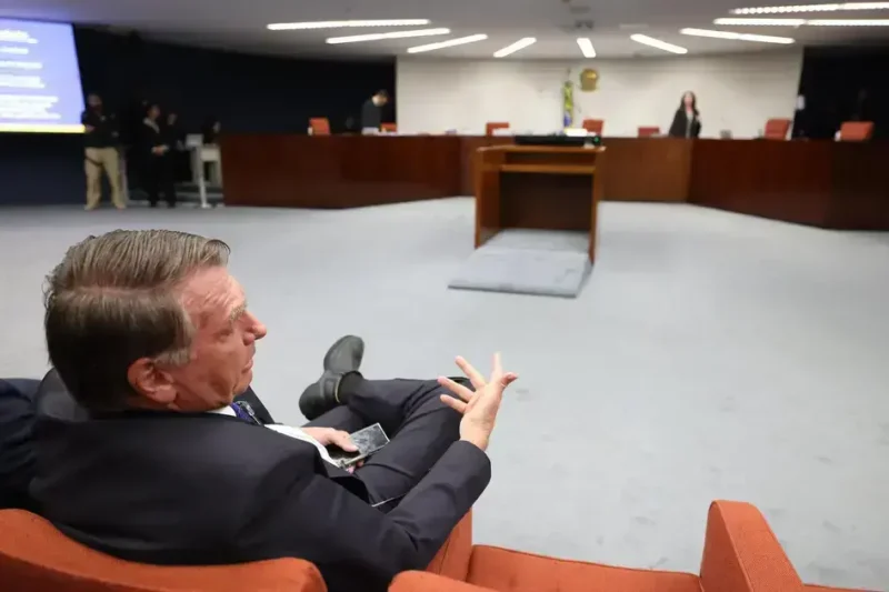 NYT alerta: prisão de Bolsonaro aprofunda crise diplomática Brasil-EUA