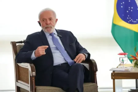 O preço do populismo: o impacto das tarifas e as apostas do governo Lula