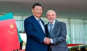 Pressão internacional faz Lula buscar apoio de Xi Jinping