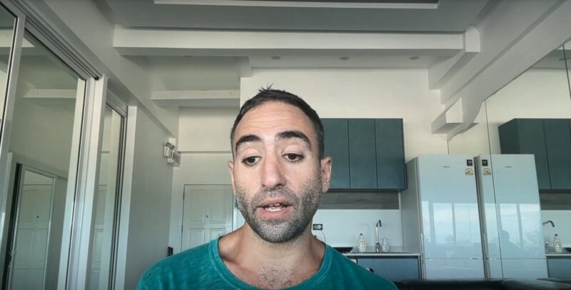 Streamer faz criptomoeda cair 99% após “clicar em botão errado” e é acusado de golpe