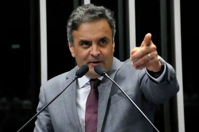 Aécio Neves defende PL da Dosimetria e questiona anistia
