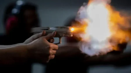 Câmara aprova transporte de armas municiadas por CACs
