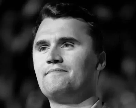 Deputados repudiam morte de Charlie Kirk e critiam perseguição da esquerda