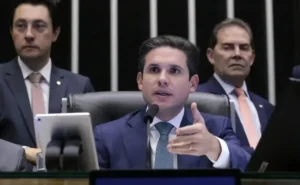 Motta reforça: decisão sobre anistia cabe ao plenário da Câmara