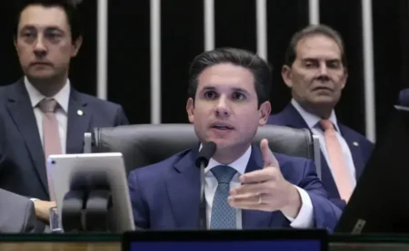 Motta reforça: decisão sobre anistia cabe ao plenário da Câmara