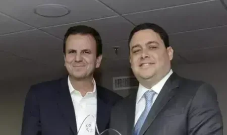 Secretário do Rio ofende bolsonaristas e apaga posts