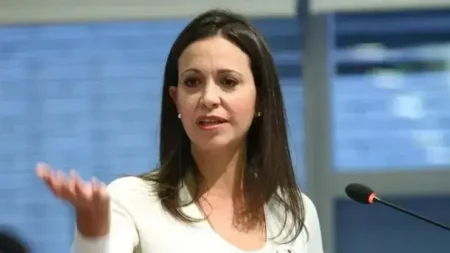 Aliados de Maduro ironizam Nobel de María Corina Machado