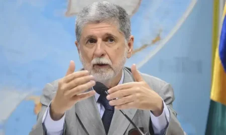 Amorim critica Nobel a María Corina: política em vez de paz