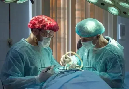 Cuidados essenciais para cirurgia plástica segura e eficaz Cuidados essenciais para cirurgia plástica segura e eficaz