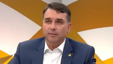 Flávio Bolsonaro afirma que anistia ampla tem apoio no Congresso