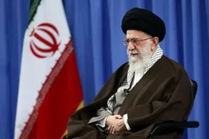 Khamenei rebate Trump e nega danos ao programa nuclear iraniano