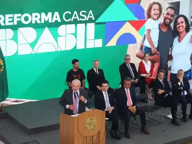 Lula lança programa com R$40 bi para reforma de casas