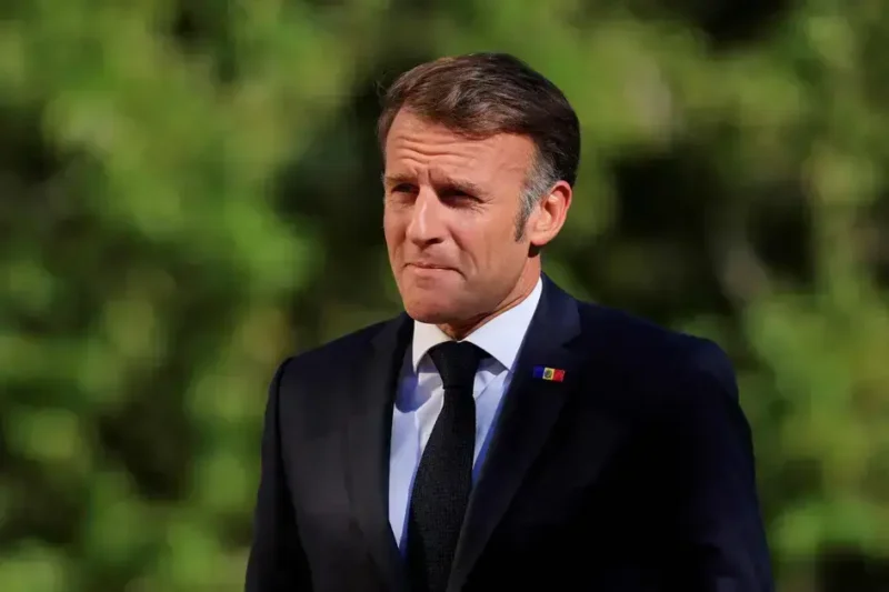 Macron enfrenta pressão e avalia dissolução da Assembleia Nacional