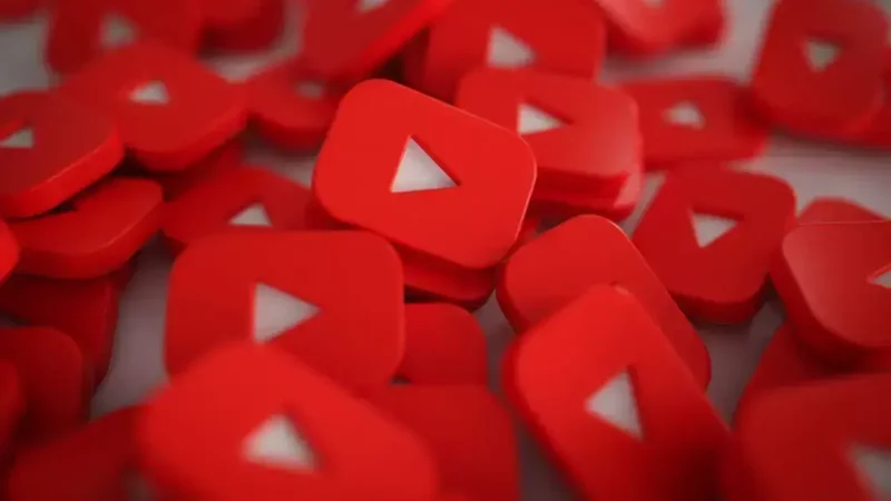 YouTube se reorganiza e oferece demissão voluntária com avanço da IA YouTube se reorganiza e oferece demissão voluntária com avanço da IA