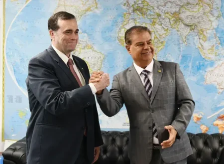 Brasil e Paraguai avançam em integração logística e diplomática