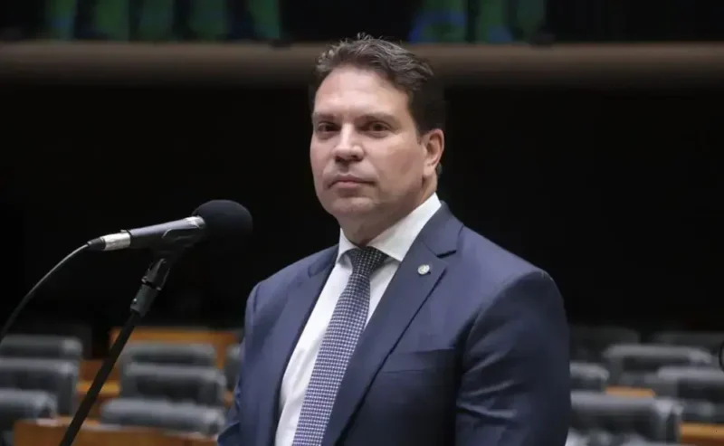 Deputado Ramagem denuncia golpe do STF contra Bolsonaro Deputado Ramagem denuncia golpe do STF contra Bolsonaro