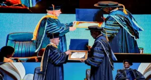 Lula recebe título de doutor honoris causa em Moçambique