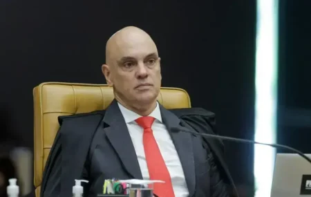 Moraes autoriza devolução de equipamentos apreendidos de hacker Moraes autoriza devolução de equipamentos apreendidos de hacker