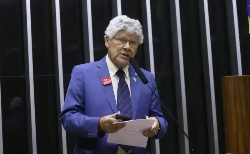 Projeto propõe incluir ‘Amor’ no lema da bandeira do Brasil