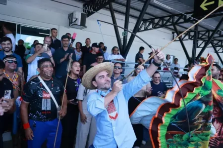 Celso Sabino reage à expulsão do União Brasil e deixa partido com ‘cabeça erguida’ Celso Sabino reage à expulsão do União Brasil e deixa partido com ‘cabeça erguida’