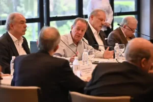 CNI critica avanço da PEC que reduz jornada para 36 horas