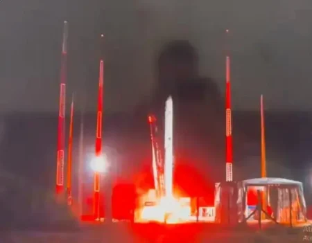 Foguete sul-coreano explode em lançamento no Brasil