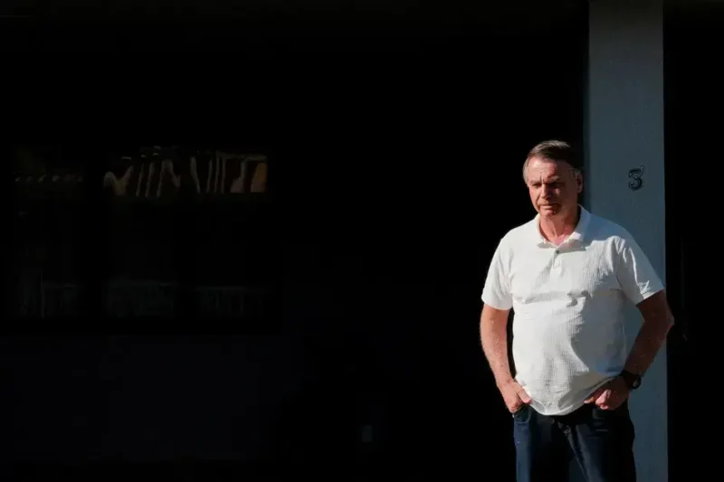 Recuperação de Bolsonaro avança com fisioterapia e medicação ajustada