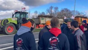Agricultores Franceses Protestam Contra Acordo Mercosul-UE em Le Havre