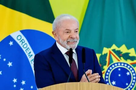 Brasil em risco de colapso fiscal sob governo Lula