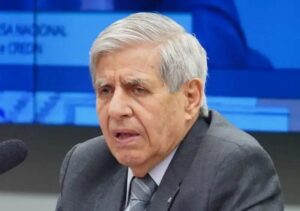 Comissão de Ética inicia processo contra General Augusto Heleno