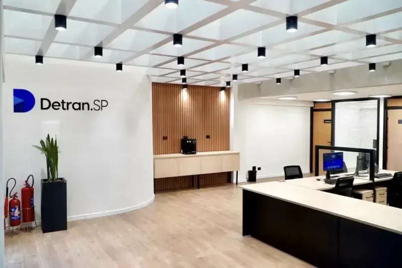 Detran-SP planeja leiloar 100 mil veículos em 2026 Detran-SP planeja leiloar 100 mil veículos em 2026