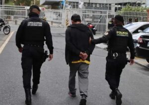 Guatemala decreta estado de sítio após motins em prisões e mortes de policiais