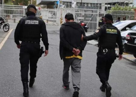 Guatemala decreta estado de sítio após motins em prisões e mortes de policiais