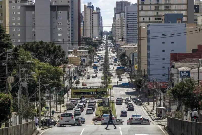 Imóveis em Curitiba: bairros valorizam até 23% e mercado segue aquecido