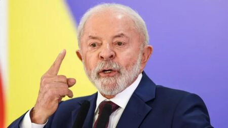 Lula veta projeto de lei sobre dosimetria em ato de lembrança