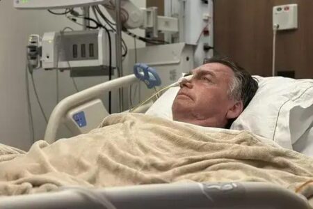 Médico recomenda prisão domiciliar para Jair Bolsonaro após episódio de queda Médico recomenda prisão domiciliar para Jair Bolsonaro após episódio de queda