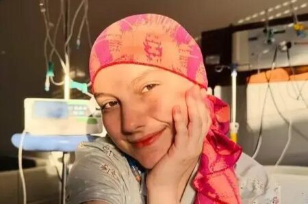 Morre influenciadora Isabel Veloso após lutar contra câncer aos 19 anos