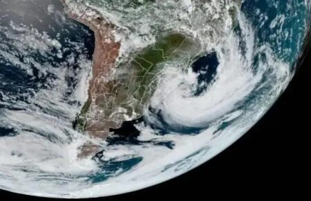 Mudanças climáticas: ciclone extratropical provoca tempestades no Brasil Mudanças climáticas: ciclone extratropical provoca tempestades no Brasil