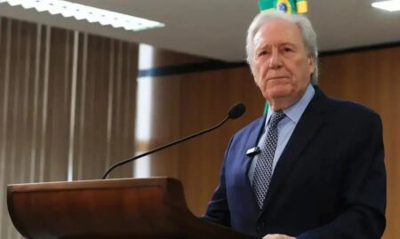 Ricardo Lewandowski pede demissão do governo Lula sem substituir cargo Ricardo Lewandowski pede demissão do governo Lula sem substituir cargo