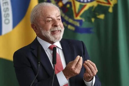 Transparência sob fogo: Lula amplia sigilo e enfrenta críticas